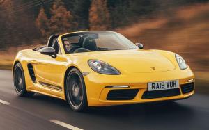 Porsche 718 Boxster T 2019 года (UK)